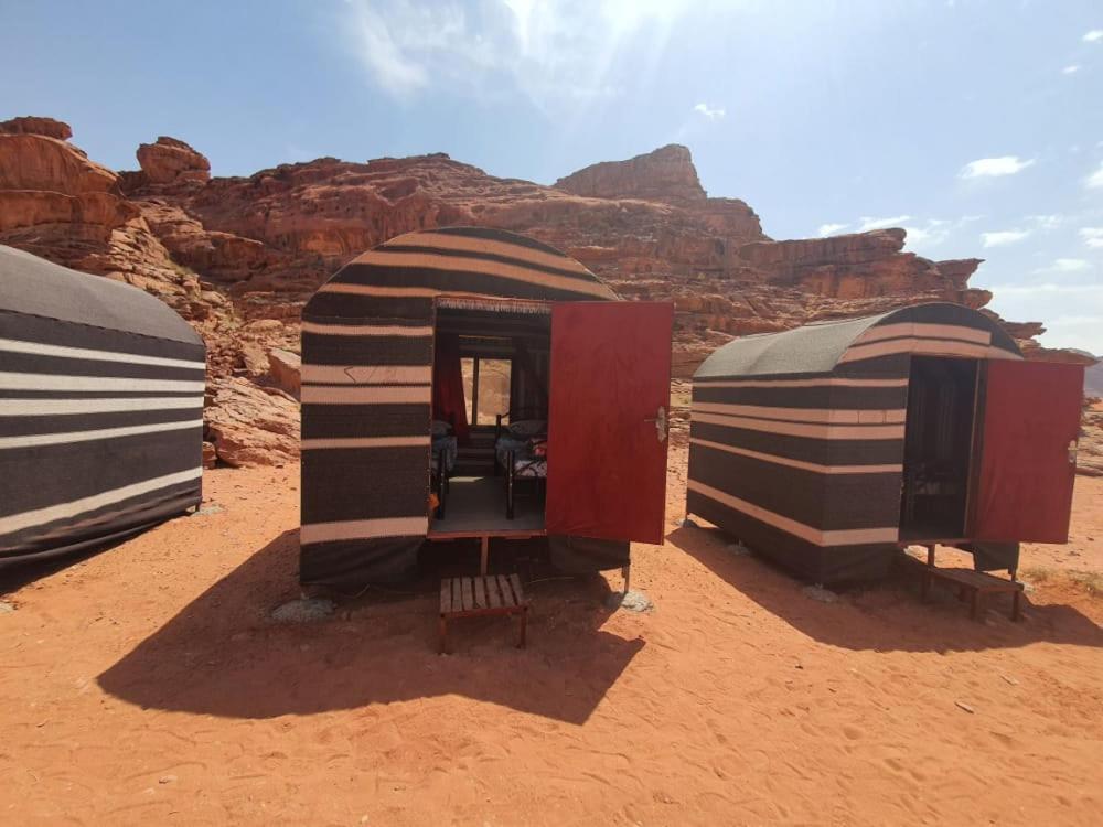 Bedouin Family Camp Hotel Wadi Rum Exterior photo