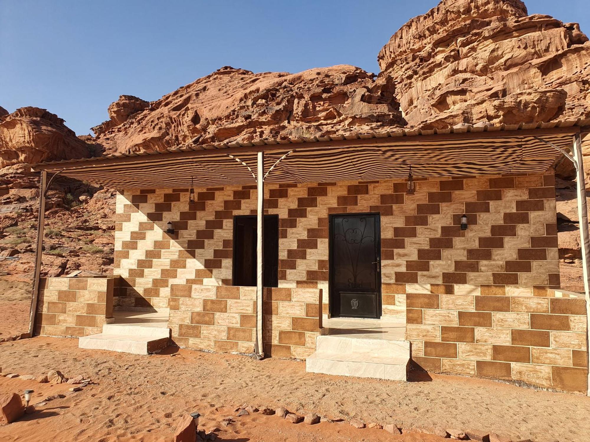 Bedouin Family Camp Hotel Wadi Rum Exterior photo